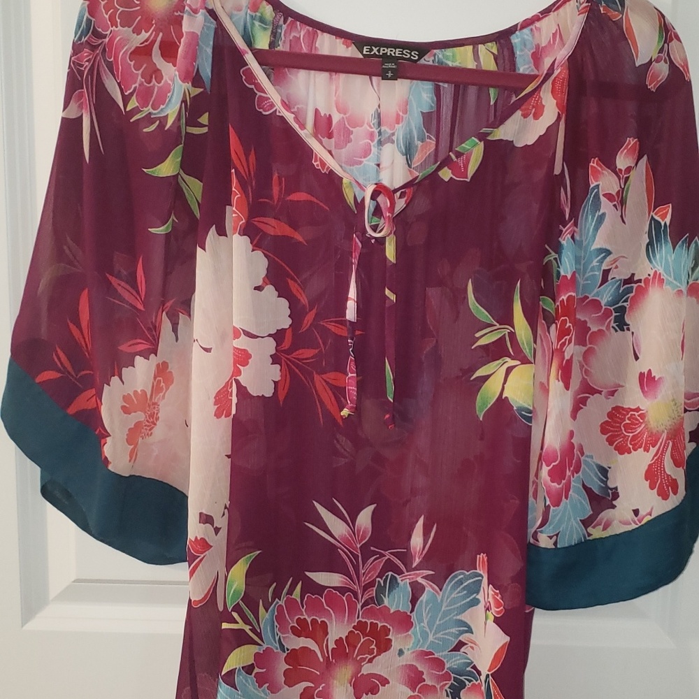EXPRESS shirt.